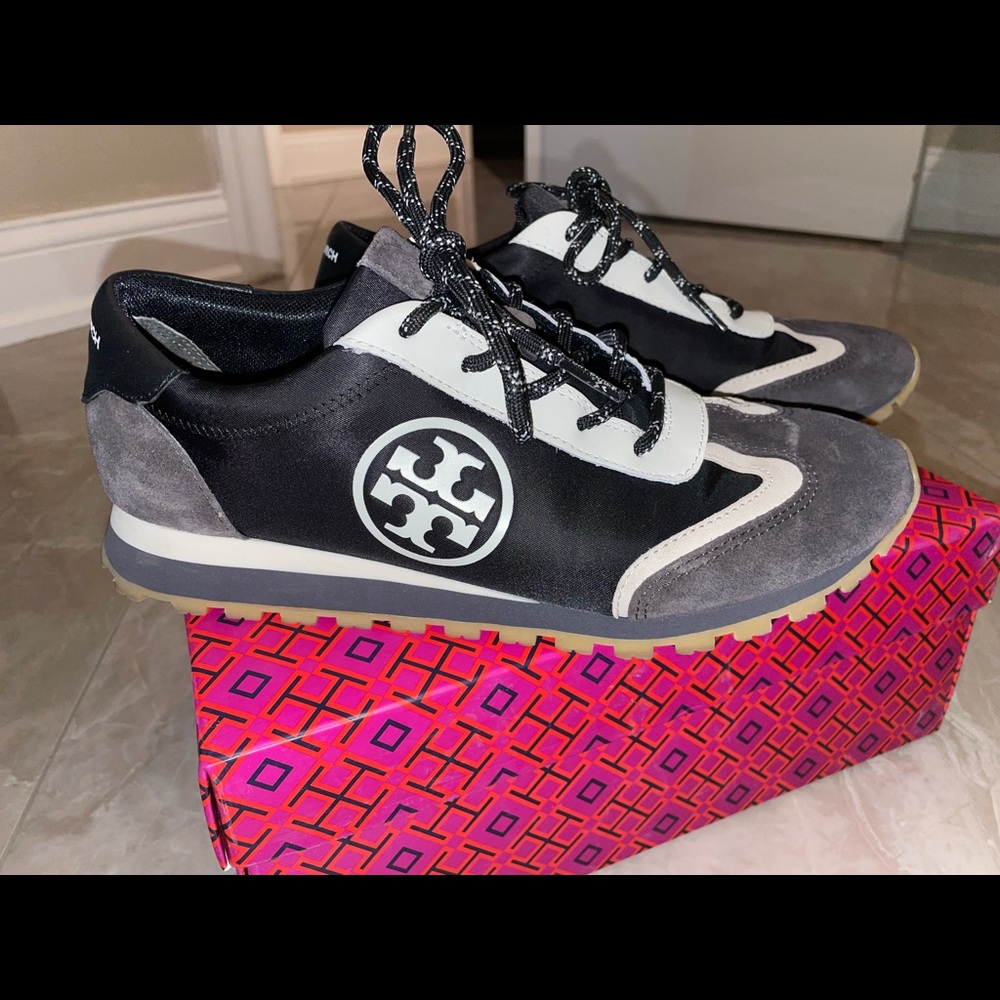 Tory Burch annie nylon runner. Suede and leather. 100% authentic.